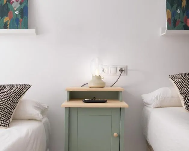 Appartement 1893 180 M. From The Old Town, A/c *